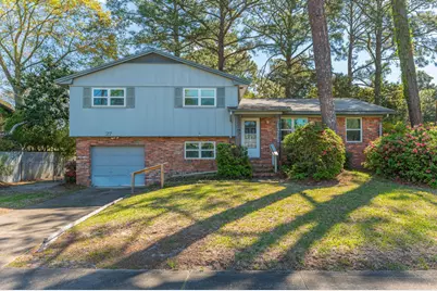 27 SW Driftwood Avenue, Fort Walton Beach, FL 32548 - Photo 1