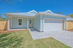 18 Wood Ave, Panama City, FL 32404 - Photo 1