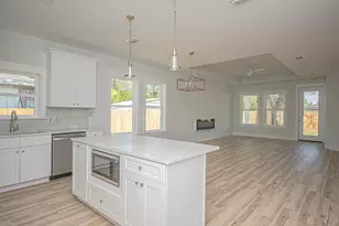 18 Wood Ave, Panama City, FL 32404 - Photo 2