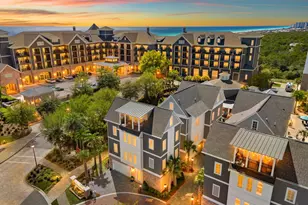 413 Henderson Cottage Wy, Destin, FL 32541 - Photo 2