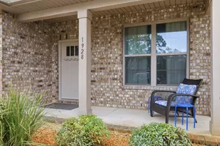1928 Cambridge Park Dr, Gulf Breeze, FL 32563 - Photo 2