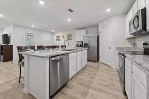 6320 Burrow Ln, Pensacola, FL 32526 - Photo 4