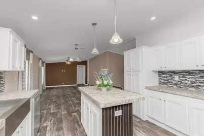 910 N Lloyd Street, Crestview, FL 32536 - Photo 8