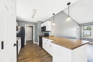 2776 Penn St, Navarre, FL 32566 - Photo 16