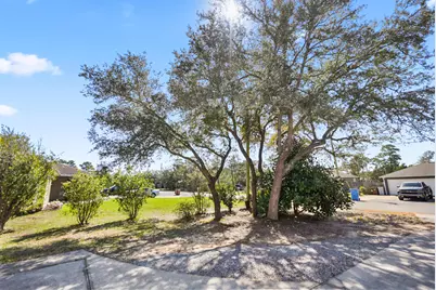 8600 Estrada Street, Navarre, FL 32566 - Photo 12