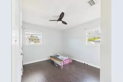 343 NW Hollywood Boulevard, Fort Walton Beach, FL 32548 - Photo 10