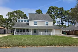 19 Lake Lorraine Cir, Shalimar, FL 32579 - Photo 2