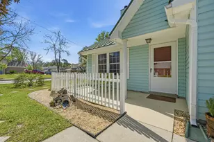 2800 Old Carriage Ln, Fort Walton Beach, FL 32547 - Photo 4