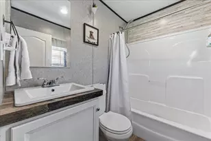 4669 Thoroughbred Dr, Milton, FL 32583 - Photo 14