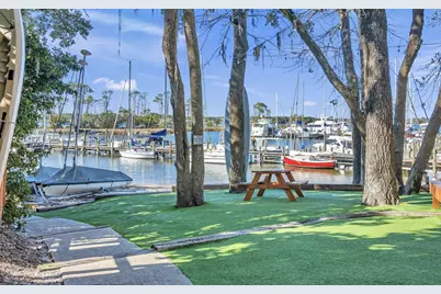 300 Yacht Club Drive #UNIT 18, Niceville, FL 32578 - Photo 46