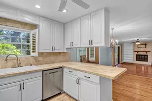700 NE Country Club Ave, Fort Walton Beach, FL 32547 - Photo 6