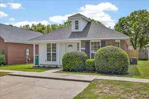 4566 Barrington Ln, Niceville, FL 32578 - Photo 2