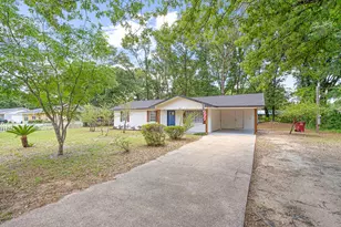 207 Oglesby Ave, Crestview, FL 32536 - Photo 2