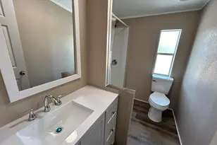 1370 Suzanne Cir, Holt, FL 32564 - Photo 4