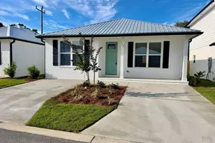 115 Penny Ln, Valparaiso, FL 32580 - Photo 1