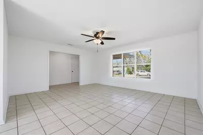 306 W Kansas Street, Bonifay, FL 32425 - Photo 6