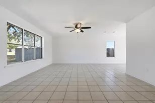 306 W Kansas St, Bonifay, FL 32425 - Photo 4