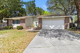 644 Caribbean Way, Niceville, FL 32578 - Photo 2