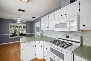 112 Scranton St, Fort Walton Beach, FL 32547 - Photo 16