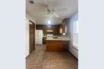 451 W Park Drive, Mary Esther, FL 32569 - Photo 4