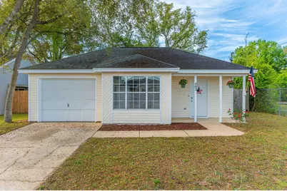 402 Apple Drive, Crestview, FL 32536 - Photo 1