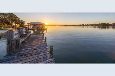 239 Beachview Drive, Fort Walton Beach, FL 32547 - Photo 1