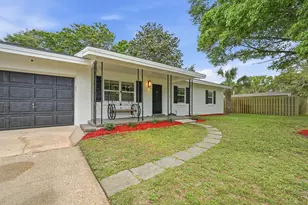 721 NE Kris Ave, Fort Walton Beach, FL 32547 - Photo 1