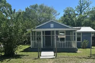 709 S 11th St, Defuniak Springs, FL 32435 - Photo 1