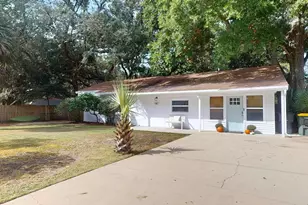 32 SE Pryor Rd, Fort Walton Beach, FL 32548 - Photo 1