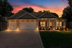 407 Virginia St, Fort Walton Beach, FL 32547 - Photo 1