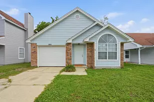 3011 Yorktown Cir, Fort Walton Beach, FL 32547 - Photo 1