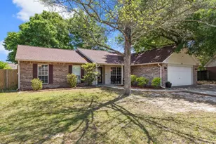 425 Whirlaway Ct, Crestview, FL 32539 - Photo 1