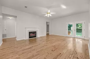 422 Mara Dr, Crestview, FL 32536 - Photo 1