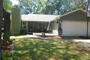 527 Matthew St, Niceville, FL 32578 - Photo 1