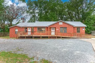 226 Coleman St, Crestview, FL 32536 - Photo 1