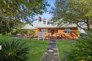 292 W Oakdale Ave, Crestview, FL 32536 - Photo 1