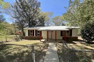 8106 County Line Rd, Laurel Hill, FL 32567 - Photo 1