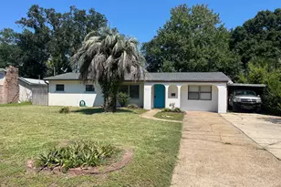 213 NW Moriarty St, Fort Walton Beach, FL 32548 - Photo 1