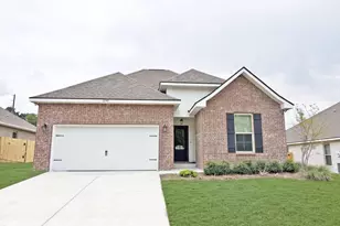 2745 Louis Cir, Crestview, FL 32536 - Photo 1
