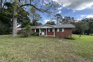 8101 4th St, Laurel Hill, FL 32567 - Photo 1