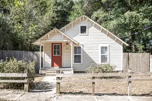 452 N Spring St, Crestview, FL 32536 - Photo 1