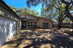 7053 Gandy Dr Dr, Navarre, FL 32566 - Photo 1
