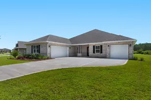 943 Coastal Breeze Dr, Freeport, FL 32439 - Photo 1