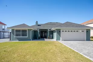 156 Shoreline Dr, Mary Esther, FL 32569 - Photo 1