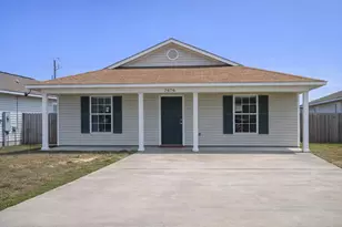 7676 Chablis Cir, Navarre, FL 32566 - Photo 1