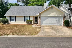 139 Parkwood Dr, Niceville, FL 32578 - Photo 1