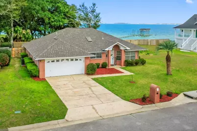 2001 Jessica Way, Navarre, FL 32566 - Photo 1