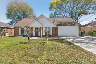 4571 Top Flight Dr, Crestview, FL 32539 - Photo 1