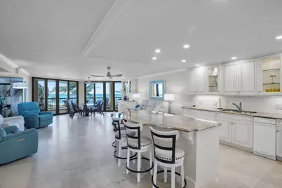 101 E Ocean Drive #C402, Key Colony Beach, FL 33051 - Photo 4