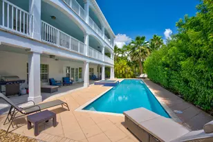 1330 Coury Dr, Key Colony, FL 33051 - Photo 46